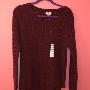 Maroon long sleeve sweater